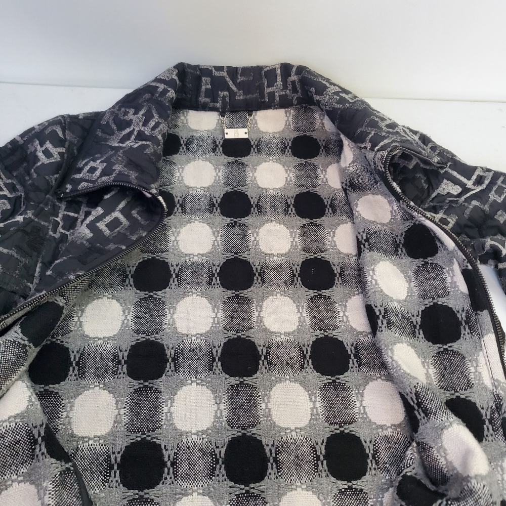 Due Per Due Light Quilted Jacket - Picture 5 of 5
